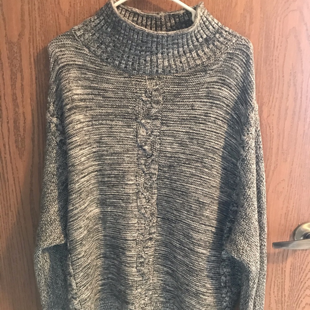 Women’s GAP turtleneck style sweater